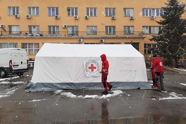 U samo tjedan dana više od 2000 volontera Crvenog križa obišlo je 10 000 kućanstava
